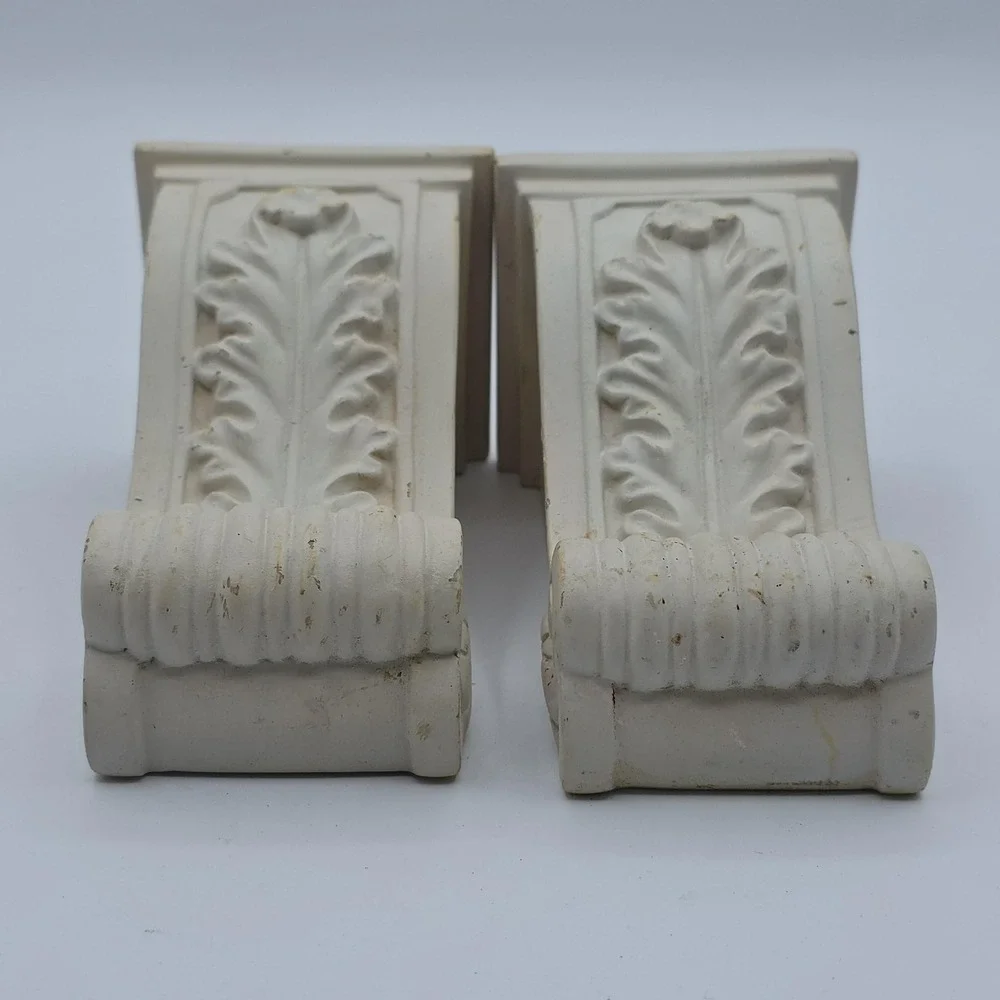 White Pair Ornate Acanthus Leaf and Scroll Decorative Curtain Rod Holder Corbels